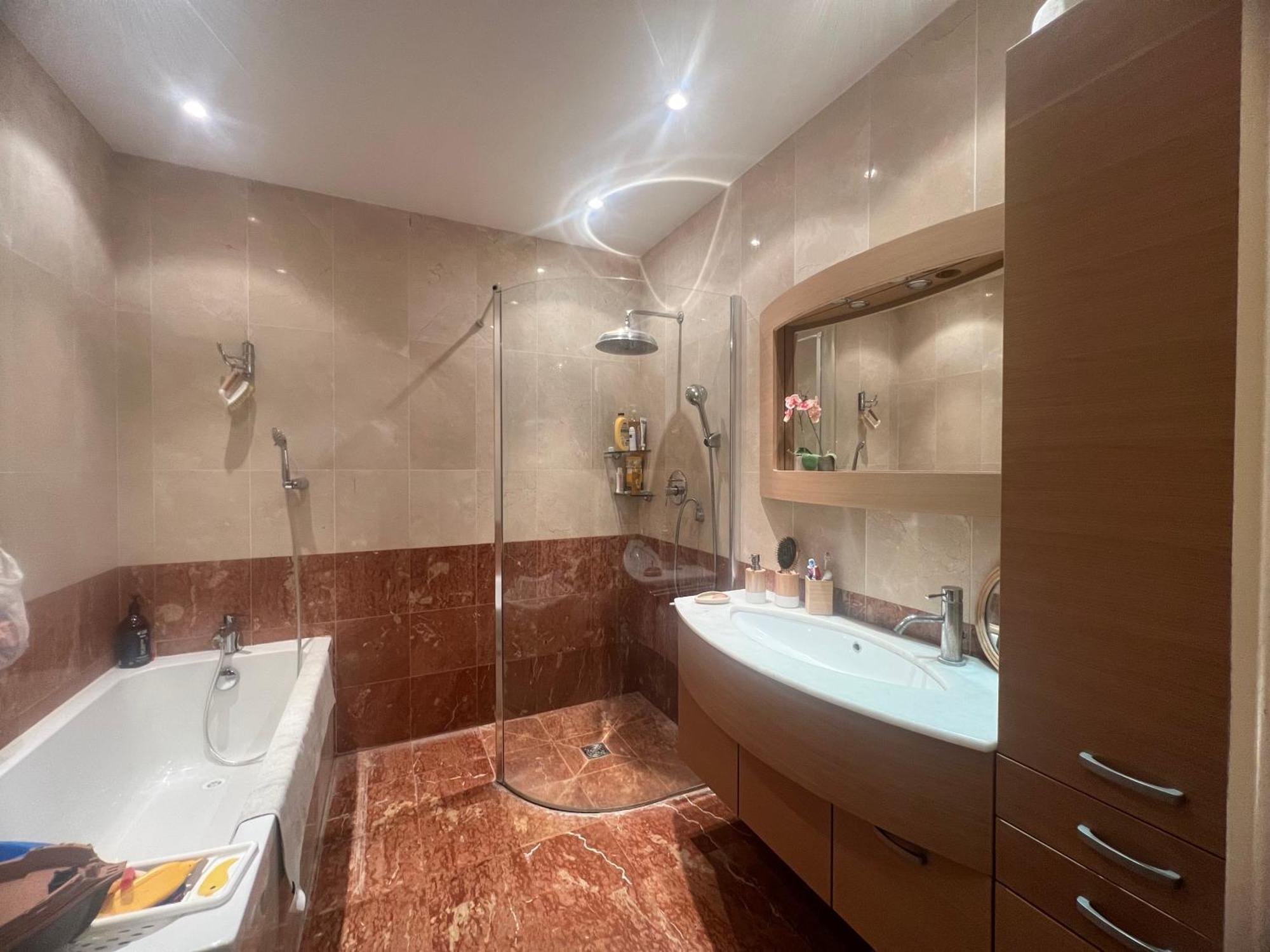 Appartement Centre Vue Avec Piscine Pour Famille, Couple D'amis Pas De Groupes De Jeunes Autorises *