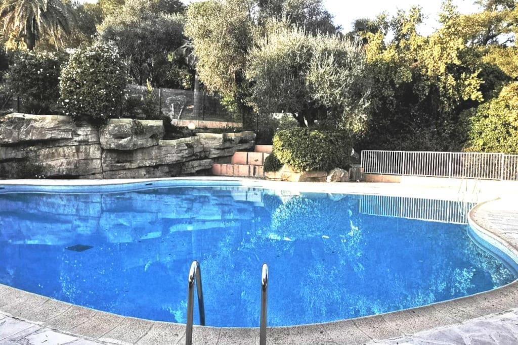 Vue Nice: Familial Avec Piscine Apartment Nice