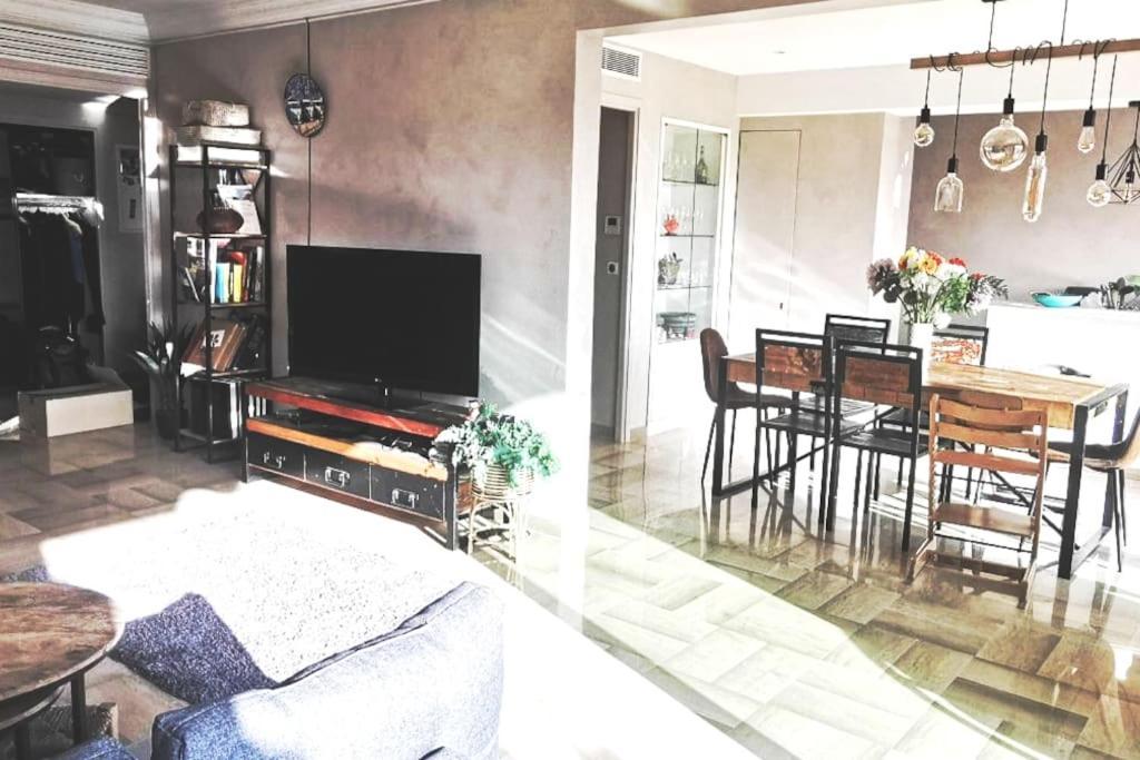 Vue Nice: Familial Avec Piscine Apartment